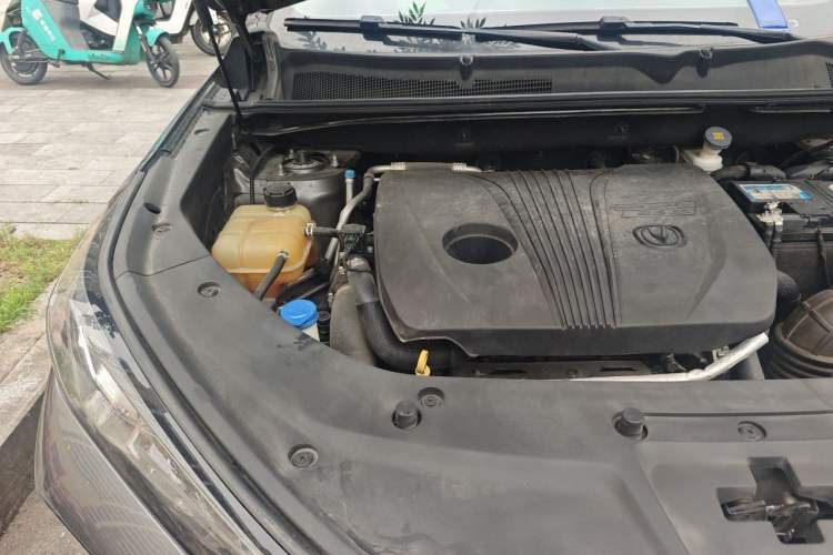 Used CHANGAN CS75 PLUS 2022 2.0T Automatic Flagship Edition Engine Bay Right