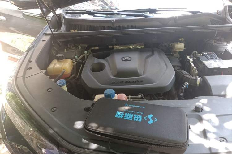 Used CHANGAN CS75 PLUS 2022 2nd Generation 1.5T Automatic Pilot Version Engine Bay Right