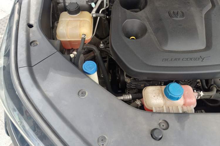 Used CHANGAN CS75 PLUS 2022 2nd Generation 1.5T Automatic Prestige Version Engine Bay Right