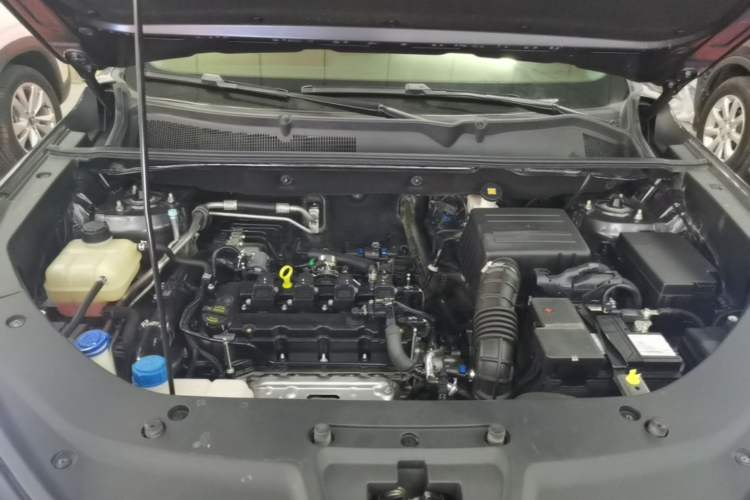 Used CHANGAN CS75 PLUS 2022 Classic Edition 1.5T Automatic Pioneer Model Engine Bay