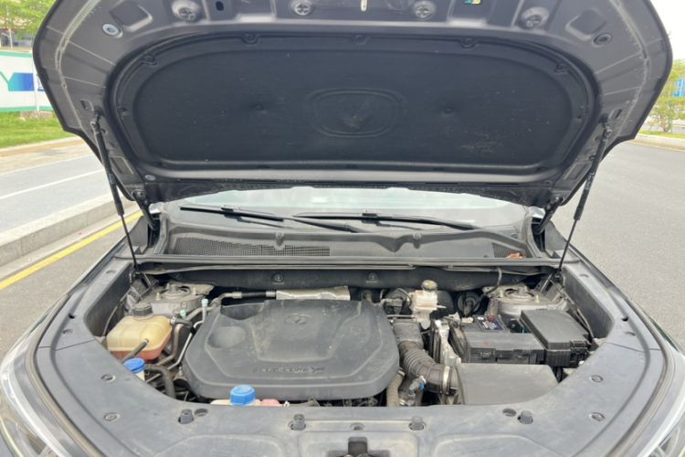 Used CHANGAN CS75 PLUS 2022 2nd Generation 1.5T Automatic Prestige Version Engine Bay