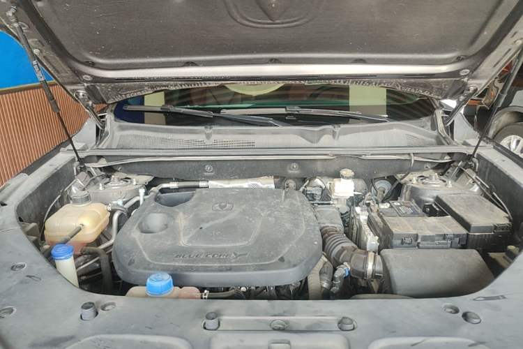 Used CHANGAN CS75 PLUS 2022 2nd Generation 1.5T Automatic Prestige Version Engine Bay