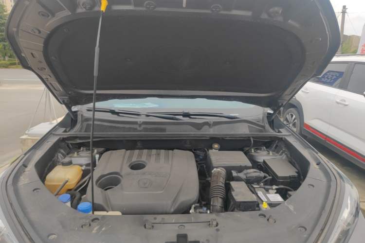 Used CHANGAN CS75 PLUS 2022 1.5T Automatic Luxury Model Engine Bay