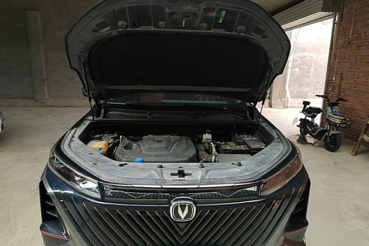 Used CHANGAN CS75 PLUS 2022 2nd Generation 1.5T Automatic Prestige Version Engine Bay