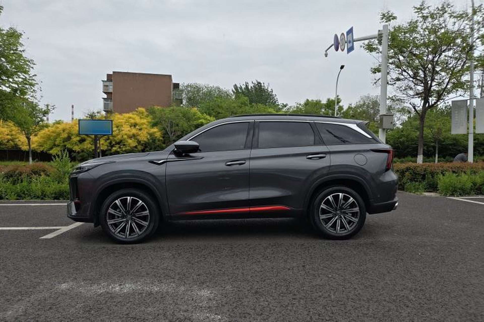 Used CHANGAN CS75 PLUS 2022 2nd Generation 2.0T Automatic Flagship Version Exterior 4