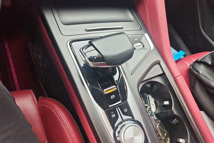 Used CHANGAN CS75 PLUS 2022 1.5T Automatic Prestige Model Gear Lever
