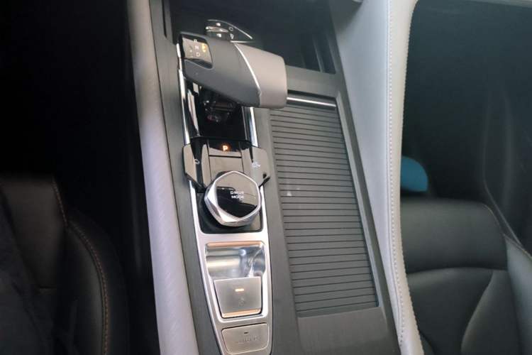 Used CHANGAN CS75 PLUS 2022 2nd Generation 1.5T Automatic Prestige Version Gear Lever