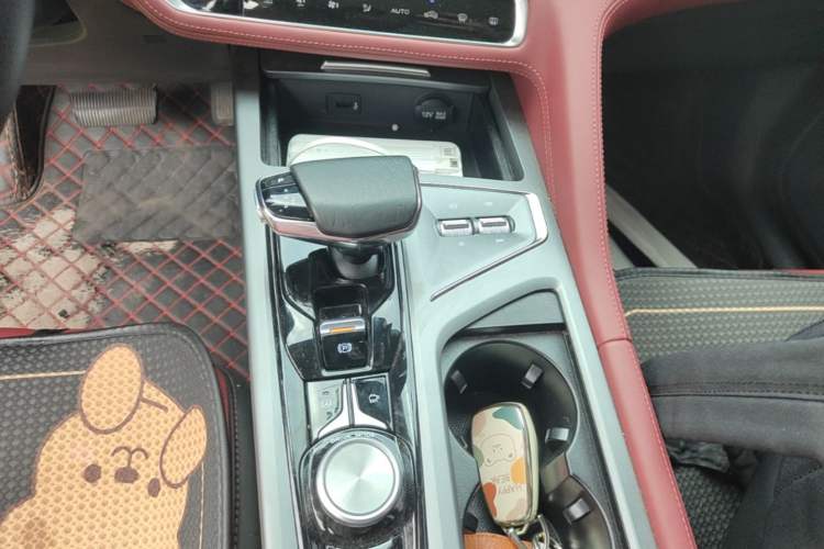Used CHANGAN CS75 PLUS 2022 Classic Edition 1.5T Automatic Pioneer Model Gear Lever