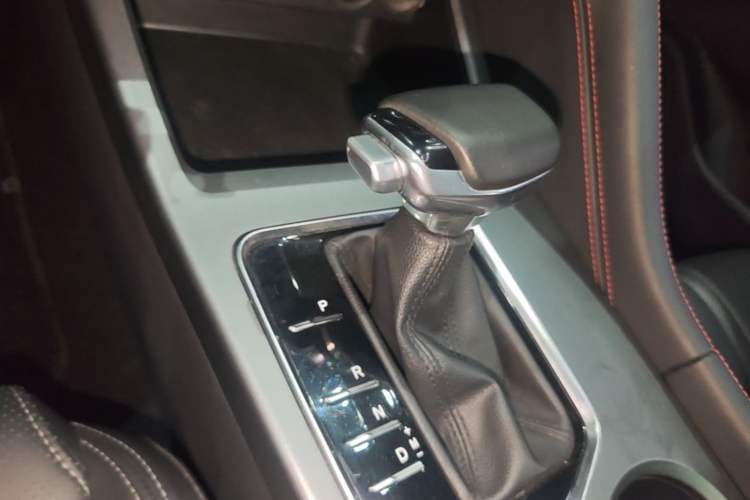 Used CHANGAN CS75 PLUS 2022 Classic Edition 1.5T Automatic Pioneer Model Gear Lever