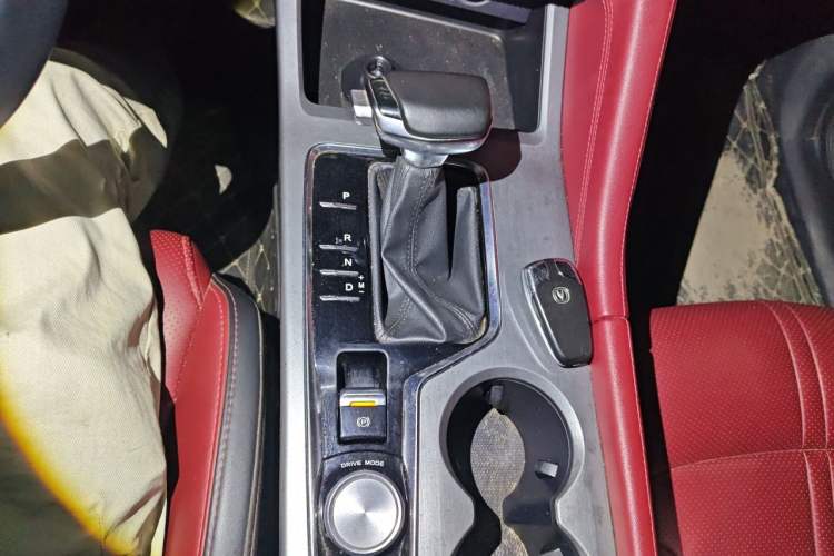 Used CHANGAN CS75 PLUS 2022 Classic Edition 1.5T Automatic Pioneer Model Gear Lever