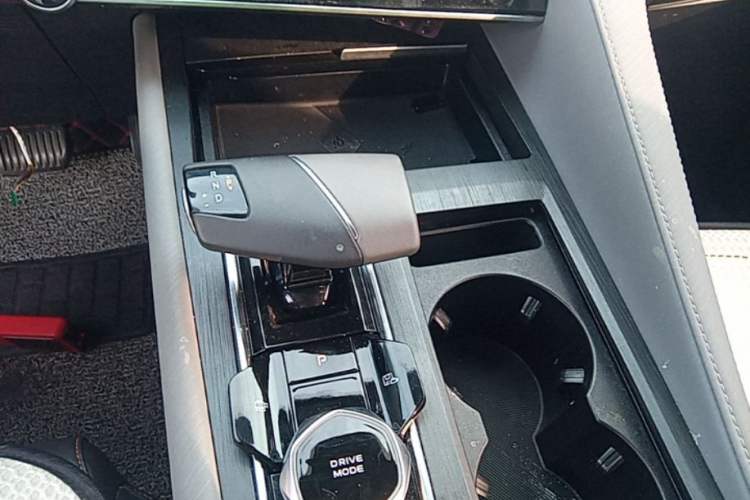 Used CHANGAN CS75 PLUS 2022 2nd Generation 1.5T Automatic Luxury Edition Gear Lever