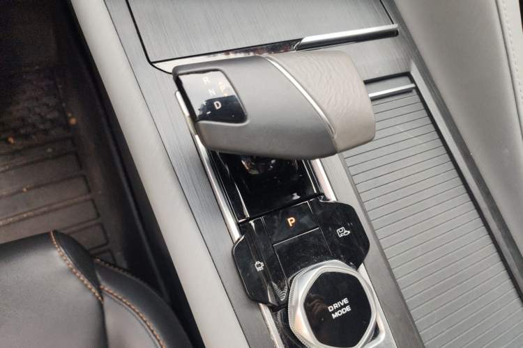 Used CHANGAN CS75 PLUS 2022 2nd Generation 2.0T Automatic Navigation Version Gear Lever