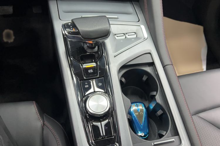 Used CHANGAN CS75 PLUS 2022 2.0T Automatic Pilot Version Gear Lever