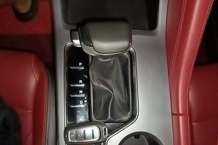 Used CHANGAN CS75 PLUS 2022 Classic Edition 1.5T Automatic Pioneer Model Gear Lever
