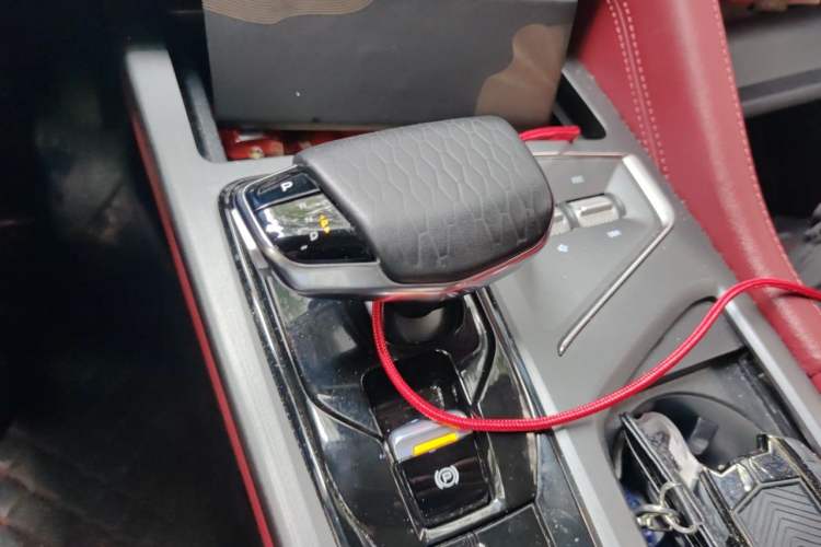 Used CHANGAN CS75 PLUS 2022 Classic Edition 1.5T Automatic Pioneer Model Gear Lever