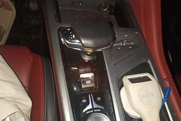 Used CHANGAN CS75 PLUS 2022 1.5T Automatic Luxury Model Gear Lever