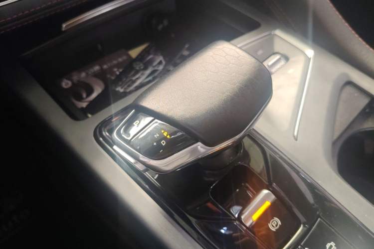 Used CHANGAN CS75 PLUS 2022 2.0T Automatic Pilot Version Gear Lever