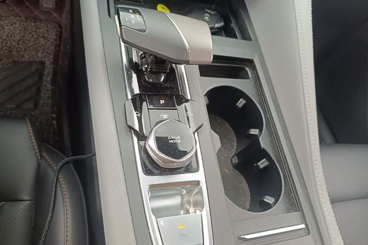Used CHANGAN CS75 PLUS 2022 2nd Generation 2.0T Automatic Flagship Version Gear Lever