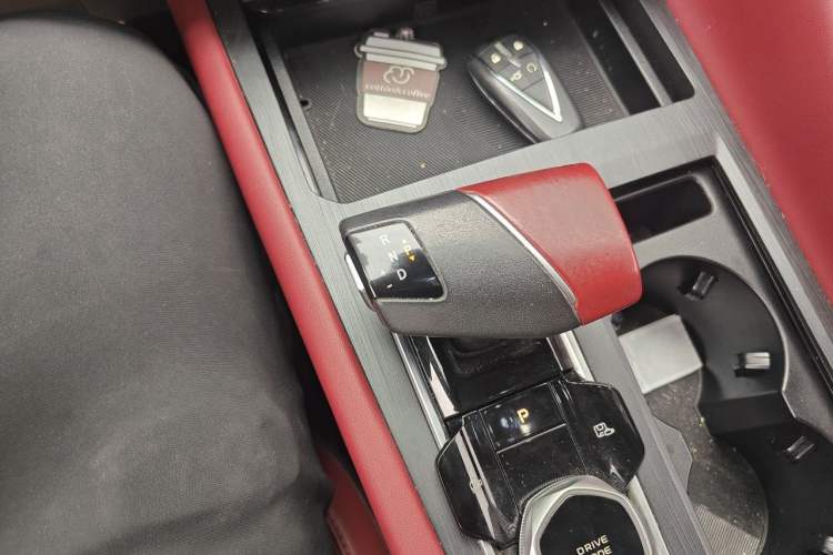 Used CHANGAN CS75 PLUS 2022 2nd Generation 1.5T Automatic Luxury Version Gear Lever