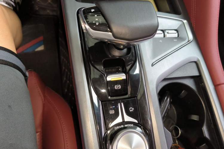 Used CHANGAN CS75 PLUS 2022 2.0T Automatic Pilot Version Gear Lever