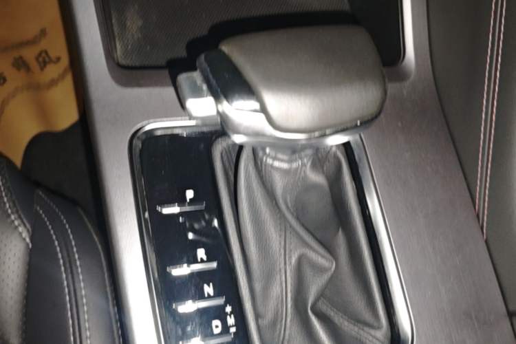 Used CHANGAN CS75 PLUS 2022 Classic Edition 1.5T Automatic Pioneer Model Gear Lever