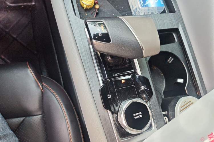 Used CHANGAN CS75 PLUS 2022 Second-Generation 2.0T Automatic Prestige Model Gear Lever
