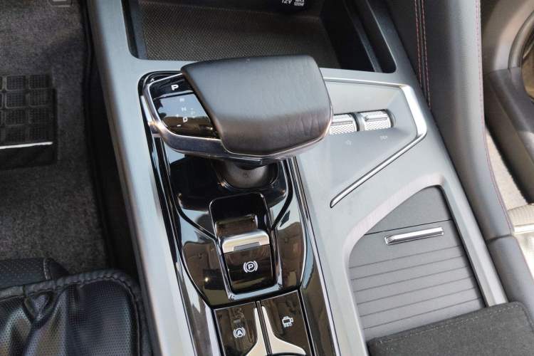 Used CHANGAN CS75 PLUS 2022 1.5T Automatic Luxury Model Gear Lever