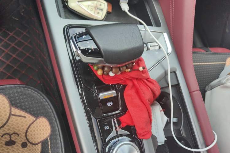 Used CHANGAN CS75 PLUS 2022 Classic Edition 1.5T Automatic Pioneer Model Gear Lever
