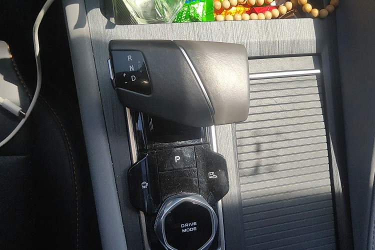 Used CHANGAN CS75 PLUS 2022 2nd Generation 1.5T Automatic Luxury Edition Gear Lever