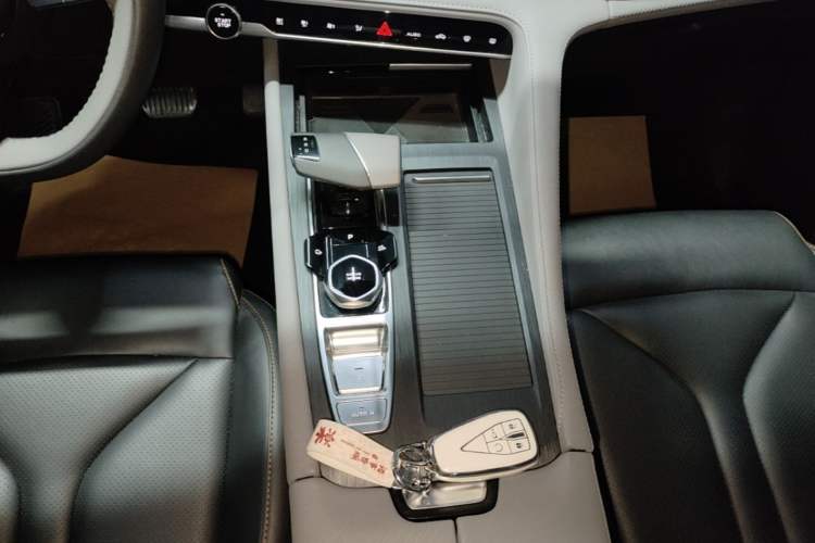 Used CHANGAN CS75 PLUS 2022 2nd Generation 1.5T Automatic Luxury Edition Gear Lever