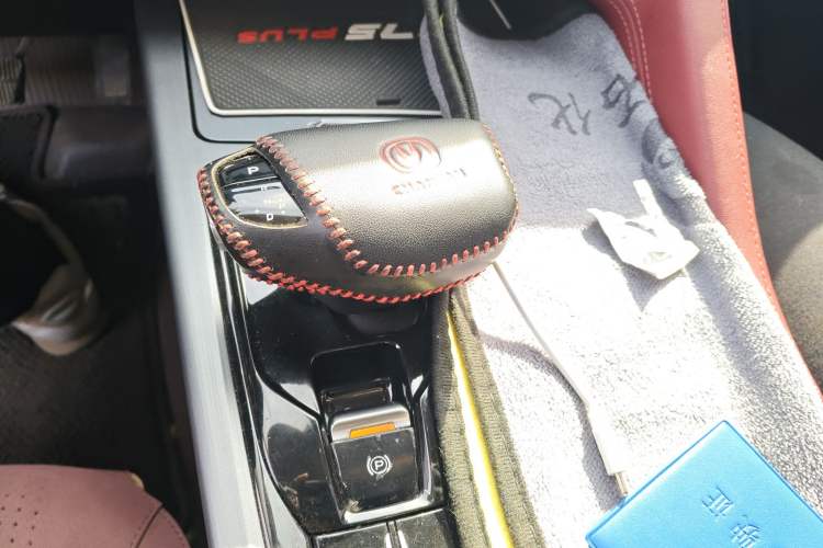 Used CHANGAN CS75 PLUS 2022 1.5T Automatic Luxury Model Gear Lever