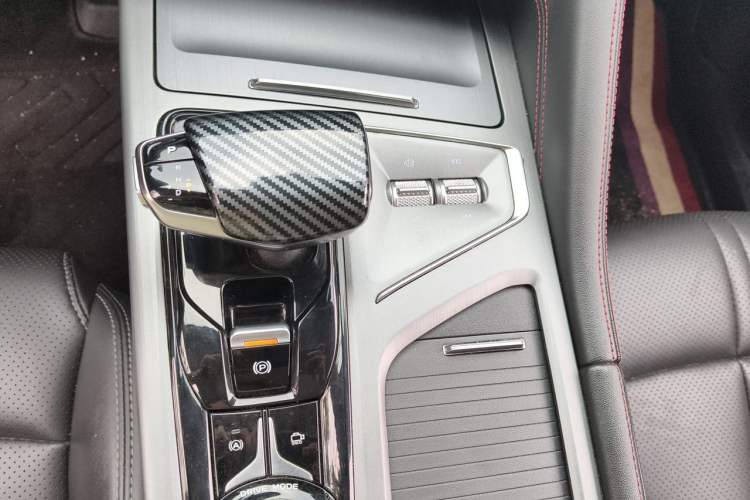Used CHANGAN CS75 PLUS 2022 1.5T Automatic Luxury Model Gear Lever