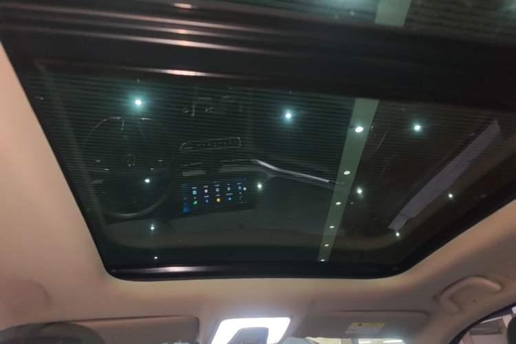 Used CHANGAN CS75 PLUS 2022 Classic Edition 1.5T Automatic Pioneer Model Headliner