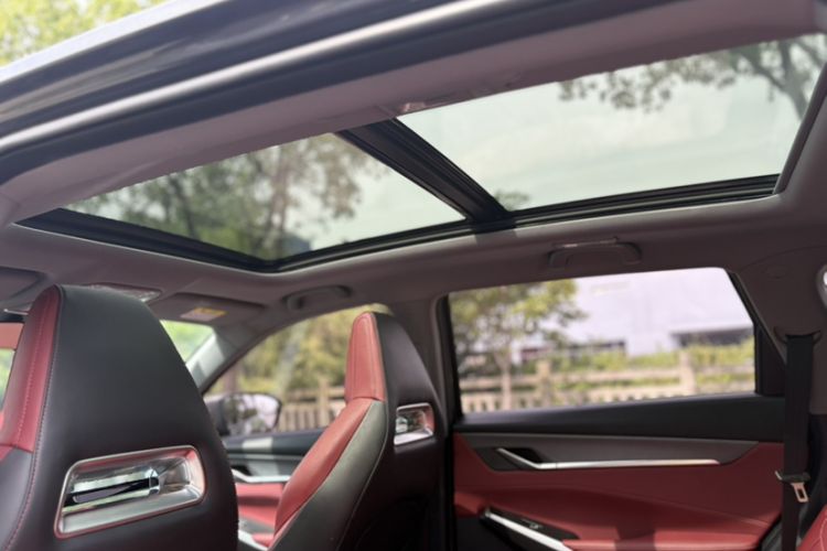 Used CHANGAN CS75 PLUS 2022 Second-Generation 2.0T Automatic Prestige Model Headliner