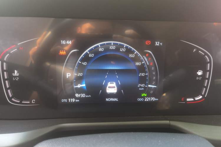 Used CHANGAN CS75 PLUS 2022 1.5T Automatic Luxury Model Instrument Cluster