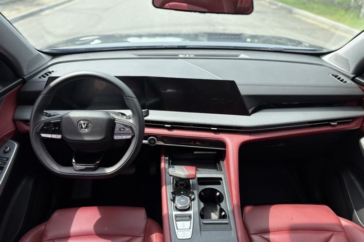 Used CHANGAN CS75 PLUS 2022 Second-Generation 2.0T Automatic Prestige Model Interior 1