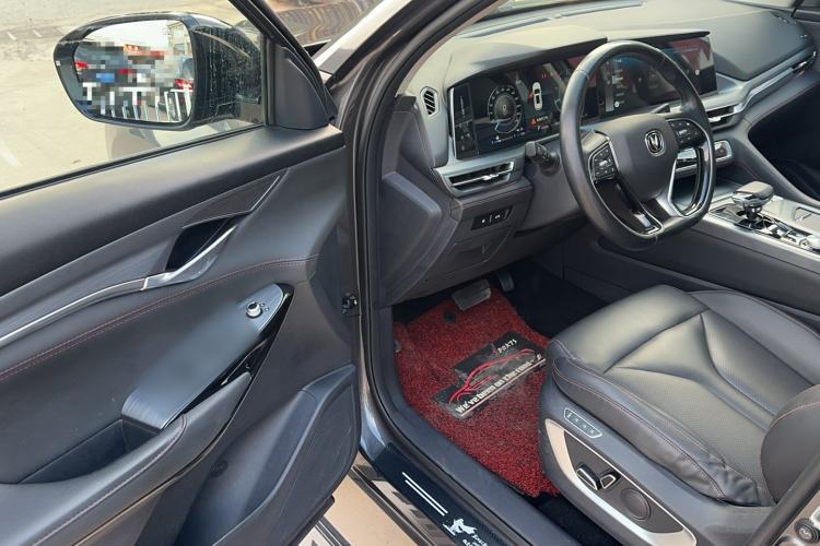 Used CHANGAN CS75 PLUS 2022 2.0T Automatic Flagship Edition Interior 1