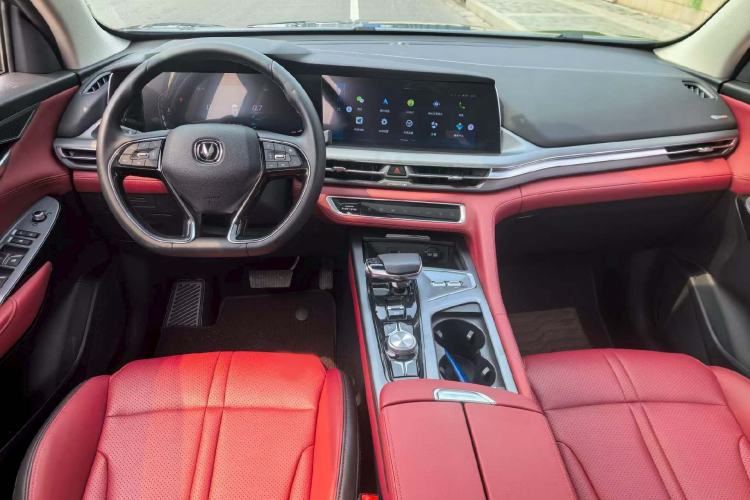 Used CHANGAN CS75 PLUS 2022 1.5T Automatic Luxury Model Interior 2