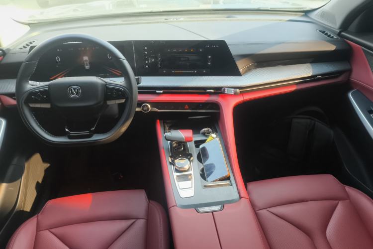 Used CHANGAN CS75 PLUS 2022 2nd Generation 1.5T Automatic Luxury Edition Interior 2