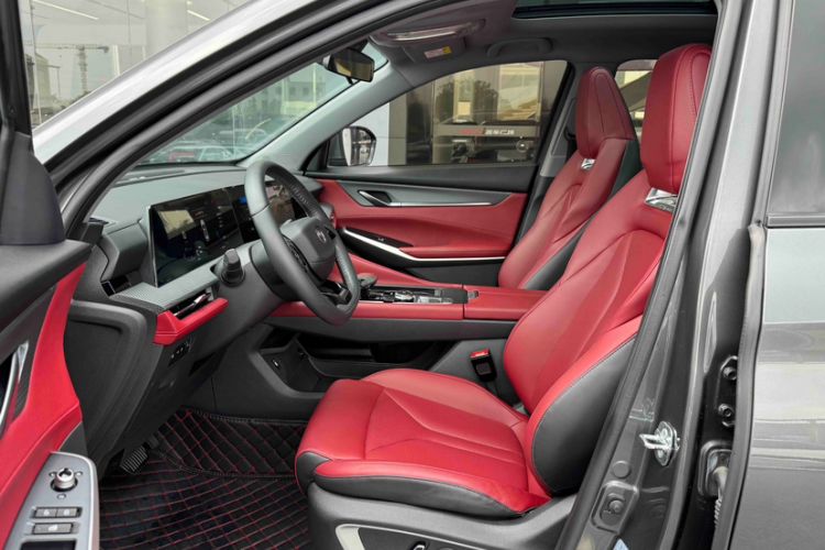 Used CHANGAN CS75 PLUS 2022 2nd Generation 1.5T Automatic Prestige Version Interior 2