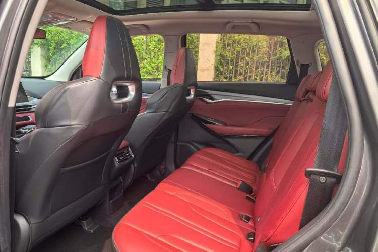 Used CHANGAN CS75 PLUS 2022 1.5T Automatic Luxury Model Interior 3