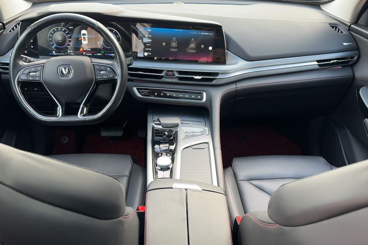 Used CHANGAN CS75 PLUS 2022 2.0T Automatic Flagship Edition Interior 3