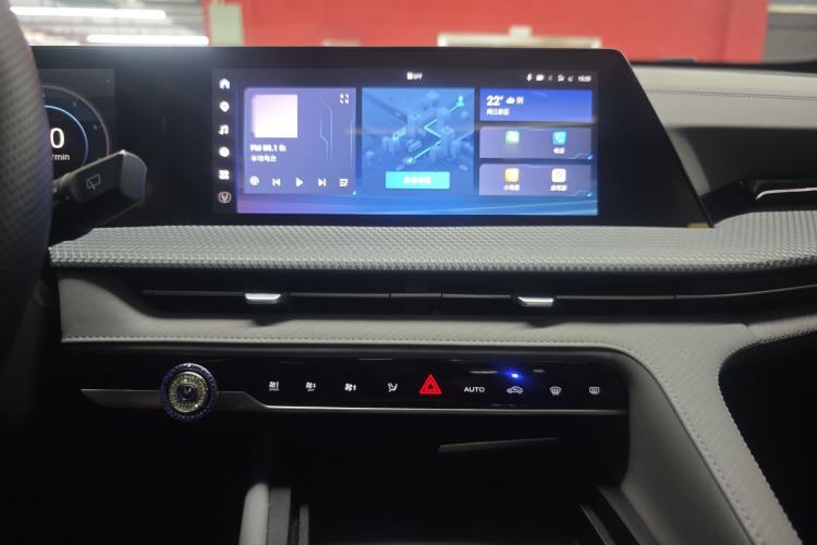 Used CHANGAN CS75 PLUS 2022 2nd Generation 1.5T Automatic Prestige Version Interior 4