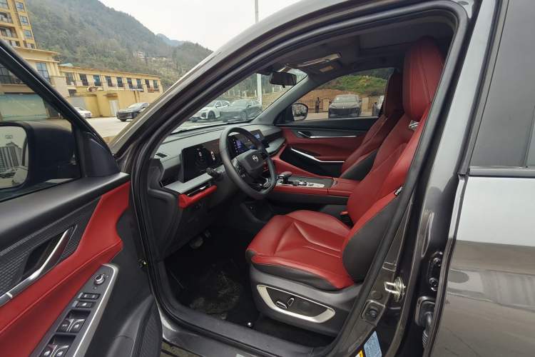 Used CHANGAN CS75 PLUS 2022 2nd Generation 1.5T Automatic Luxury Version Interior 4