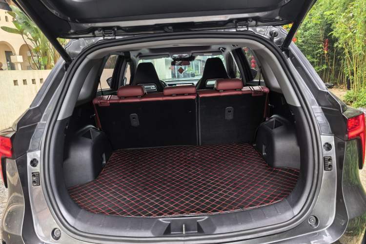 Used CHANGAN CS75 PLUS 2022 2nd Generation 1.5T Automatic Prestige Version Interior 8