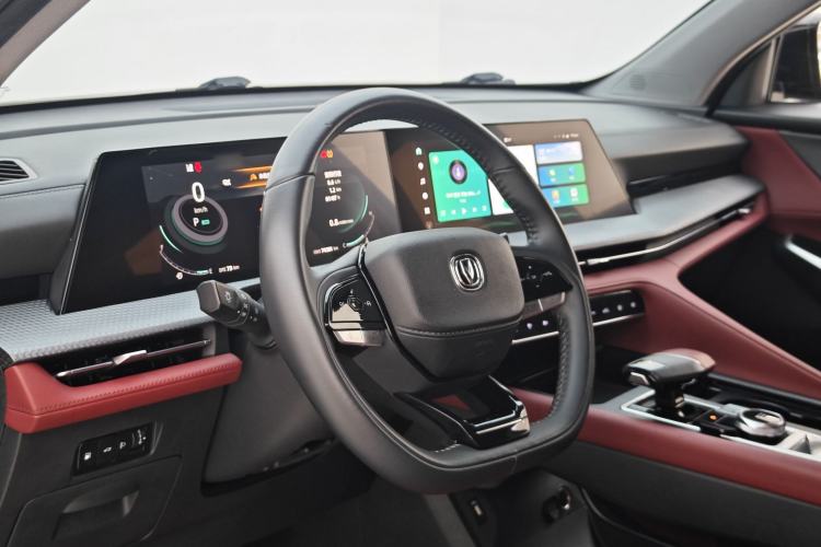 Used CHANGAN CS75 PLUS 2022 2nd Generation 1.5T Automatic Prestige Version Interior 9