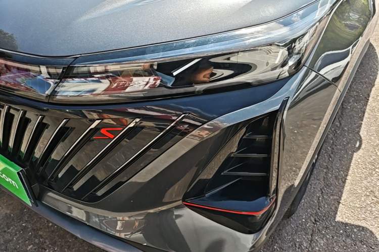 Used CHANGAN CS75 PLUS 2022 2nd Generation 1.5T Automatic Luxury Edition Left Front Headlight