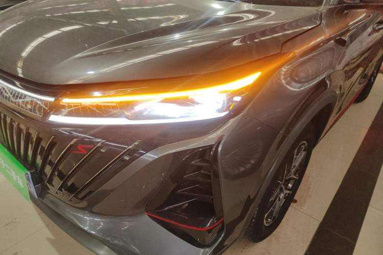 Used CHANGAN CS75 PLUS 2022 2nd Generation 1.5T Automatic Prestige Version Left Front Headlight
