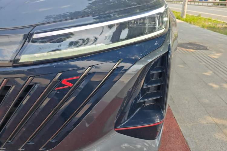 Used CHANGAN CS75 PLUS 2022 2nd Generation 1.5T Automatic Prestige Version Left Front Headlight