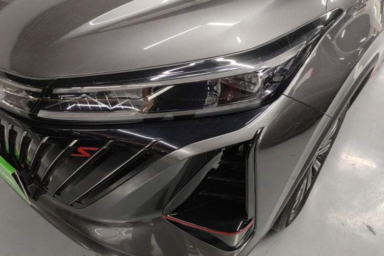 Used CHANGAN CS75 PLUS 2022 2nd Generation 1.5T Automatic Luxury Edition Left Front Headlight